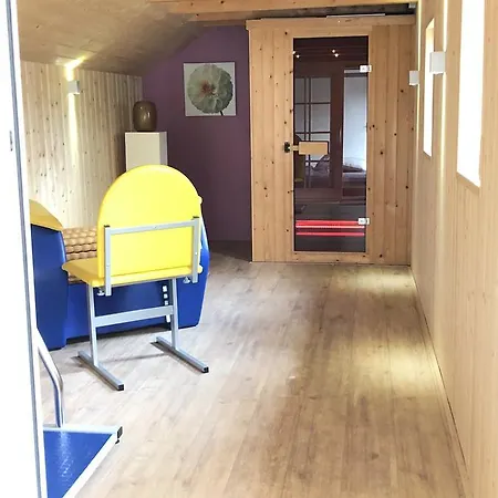 Holiday home De Lindenburg Met Prive Hottub, Sunshower, Sauna, Grote Tuin Met Weidezicht En Vrije Ligging, 6-persoons *