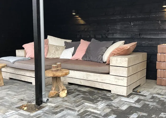 De Lindenburg Met Prive Hottub, Sunshower, Sauna, Grote Tuin Met Weidezicht En Vrije Ligging, 6-persoons