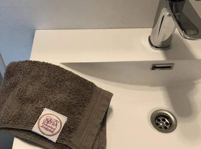 De Lindenburg Met Prive Hottub, Sunshower, Sauna, Grote Tuin Met Weidezicht En Vrije Ligging, 6-persoons