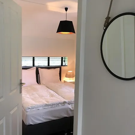 Nyaraló De Lindenburg Met Prive Hottub, Sunshower, Sauna, Grote Tuin Met Weidezicht En Vrije Ligging, 6-persoons