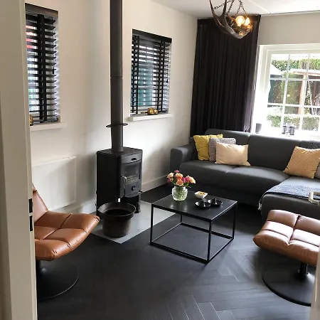 De Lindenburg Met Prive Hottub, Sunshower, Sauna, Grote Tuin Met Weidezicht En Vrije Ligging, 6-persoons 度假居