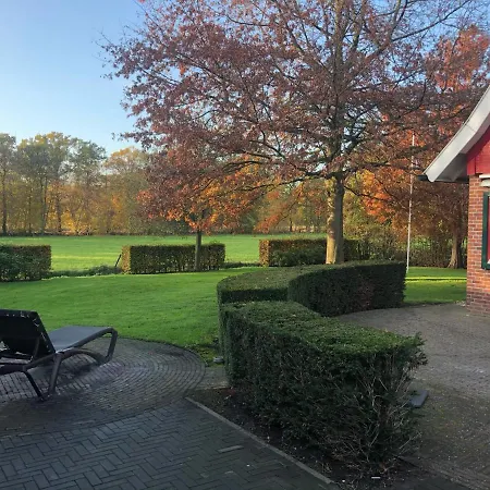 De Lindenburg Met Prive Hottub, Sunshower, Sauna, Grote Tuin Met Weidezicht En Vrije Ligging, 6-persoons 度假居 利费尔德